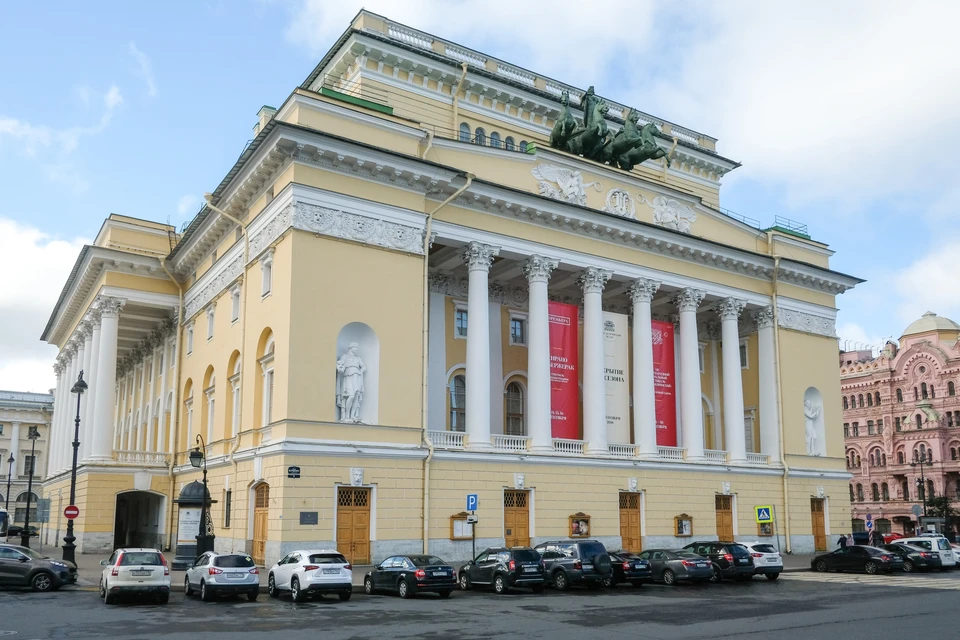 Гастроли Театра имени Вахтангова в Александринке отменены.