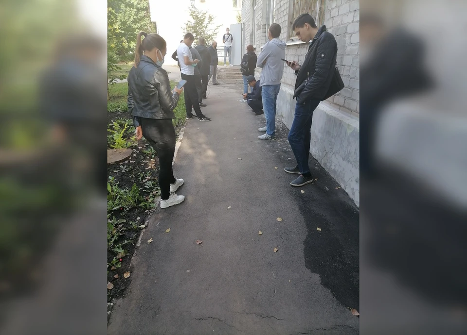 Это не единственная ситуация с большими очередями в самарские поликлиники. Фото: сообщество Вконтакте "Новости Самары"