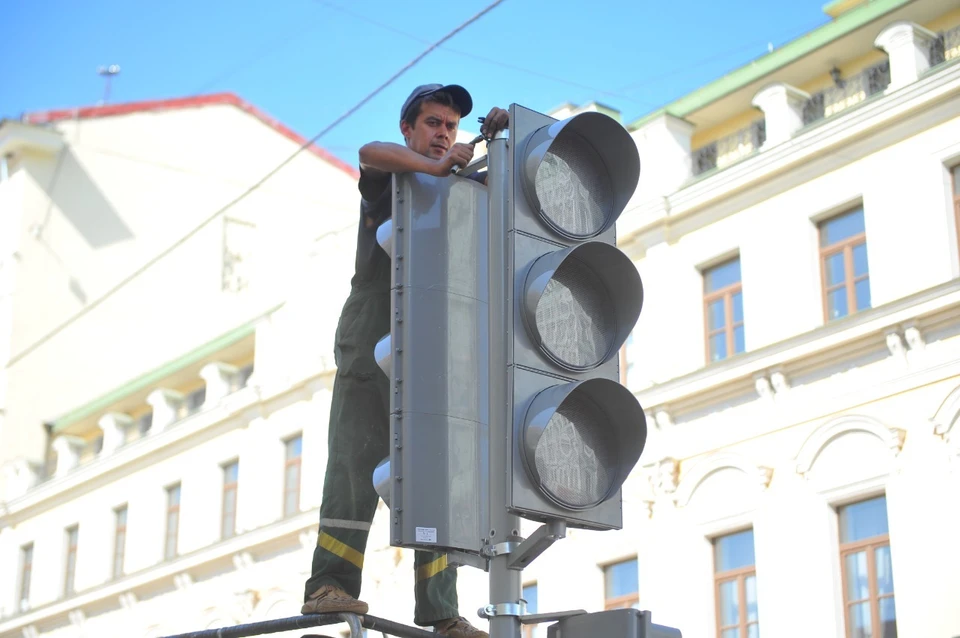 Светофор, по словам ростовчан, не работает уже третий день.