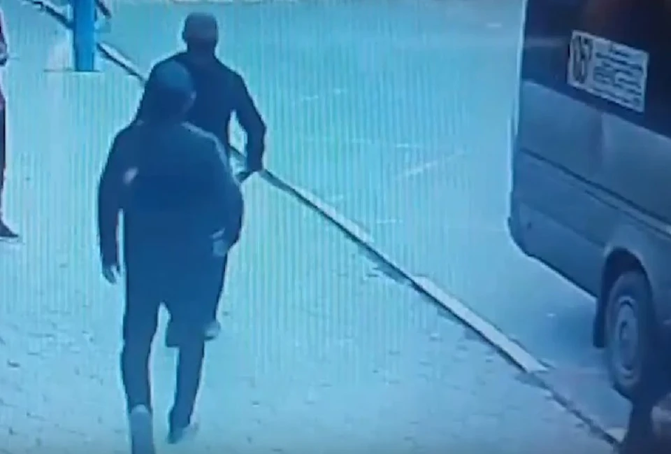 Пассажир маршрутки набросился на мужчину и нанес несколько ударов ножом