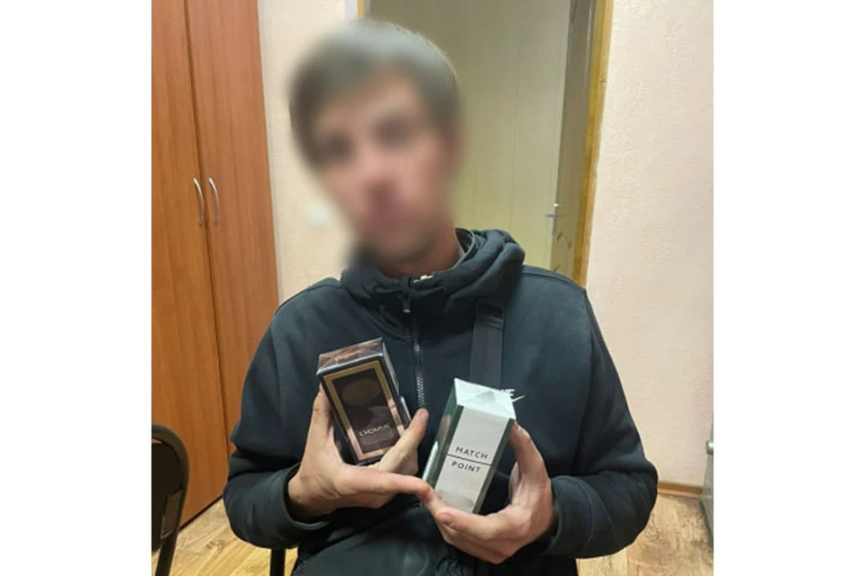 Молодой человек воровал парфюм из магазинов в Твери Фото: УМВД России по Тверской области