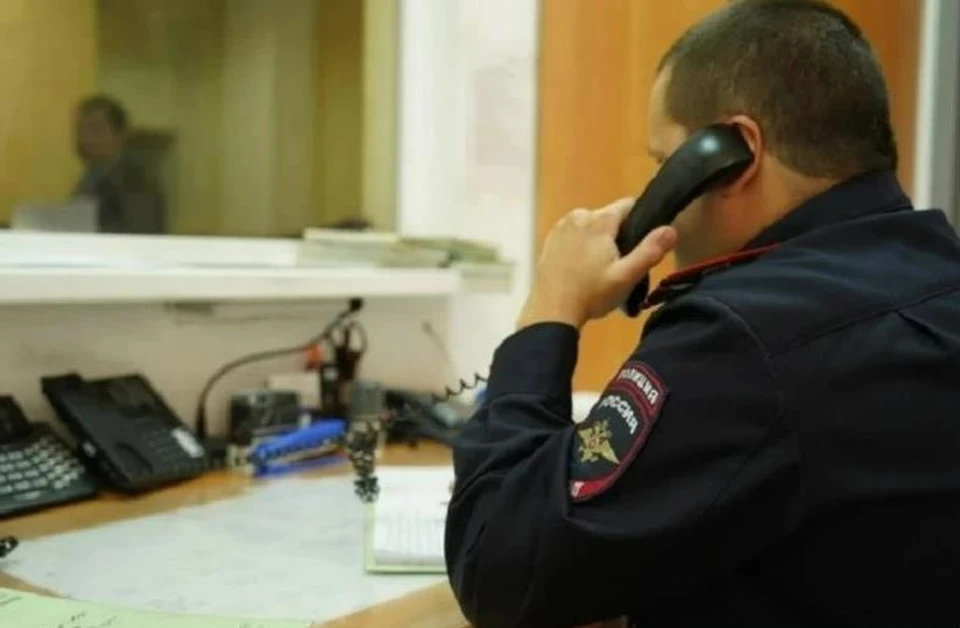 После проверки в школах звонившую девушку нашли и задержали Фото из архива КП