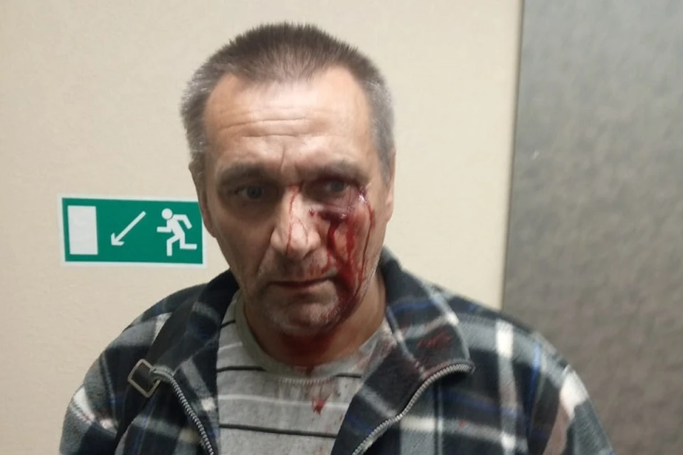 Григория СУворова увезли на "скорой" из полиции в больницу. Фото: предоставлено героем публикации