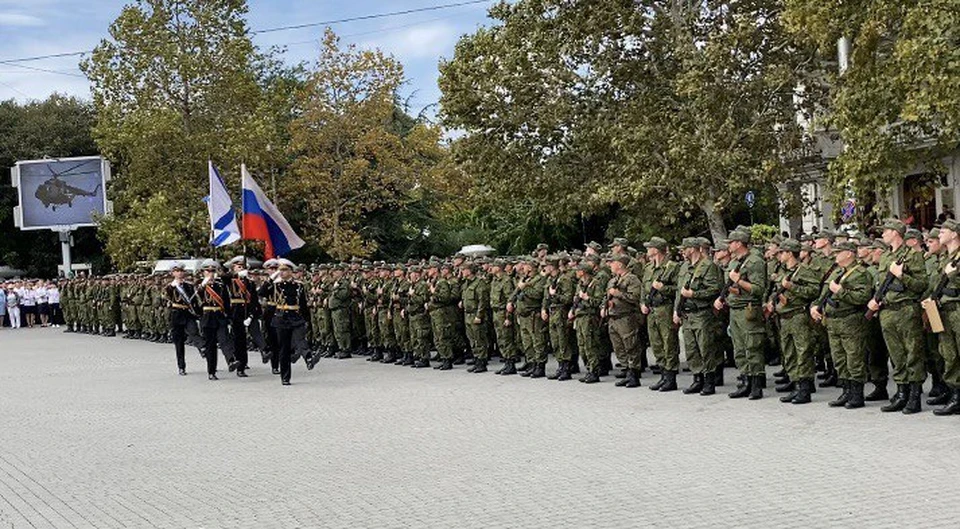 Мы держим их тыл, их спокойствие за нас и веру в то, что им есть, кого защищать, ради кого выжить и куда вернуться.