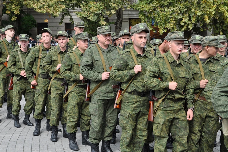 В России сразу два мобилизационных резерва. И первый - уже в бою