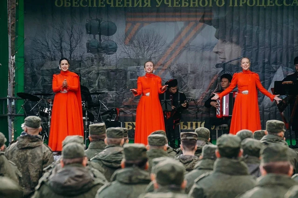 Губернатор Петербурга побывал в части, где проходят подготовку мобилизованные петербуржцы. Фото: gov.spb.ru