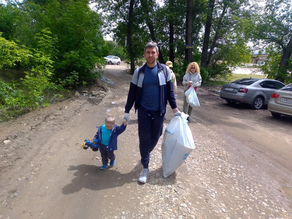 Мусор нужно не только собрать. но и вывезти.