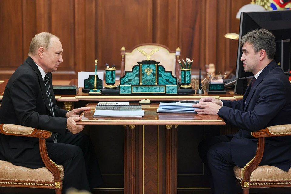 Russian President Vladimir Putin and head of the Ivanvo region Stanislav Voskresensky.  Photo: Gavriil Grigorov/POOL/TASS