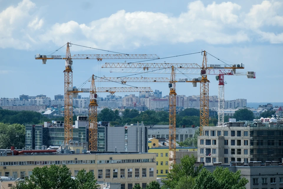 В планах у города - строительство нового моста, дорожной сети в двух районах, колледжа, станций скорой помощи.