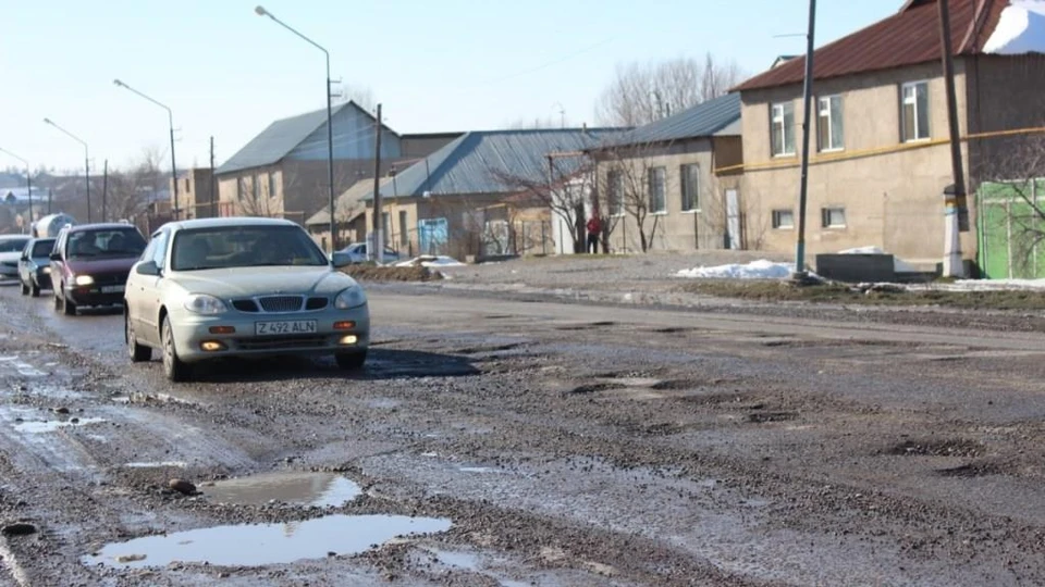 Довольно сильно повлияли на аварийность в стране состояние дорог и состояние инфраструктуры.