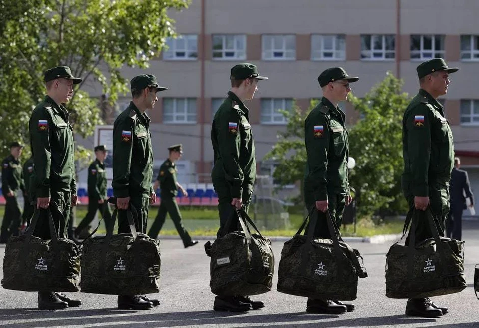 В Астрахани продолжает работу горячая линия по вопросам частичной мобилизации