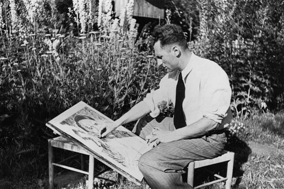 Adolf Ziegler painting a portrait of the Nazi leader, 1941
