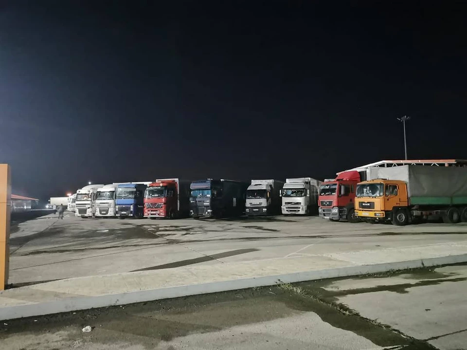 У Крымского моста оборудовали 19 стоянок. Фото: министерство ГО и ЧС Краснодарского края.