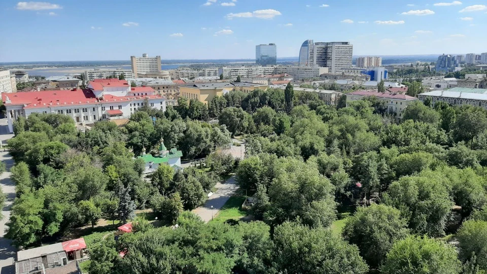 Памятник воинам Сталинградской битвы стоял в горсаду в течение 40 лет