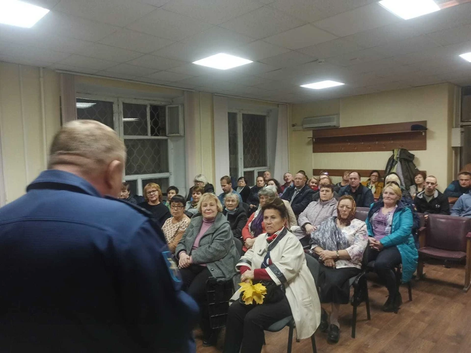 На публичных слушаниях жители военного городка Дягилево выступили за строительство храма.