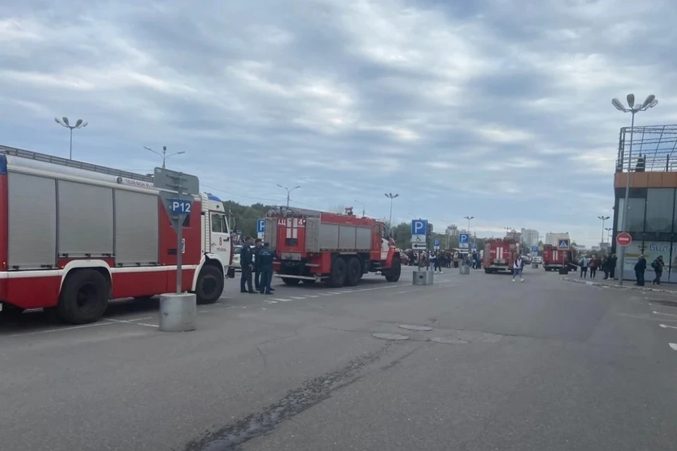 Днем 15 октября в Рязани из ТРЦ «Премьер» эвакуировали 500 человек.