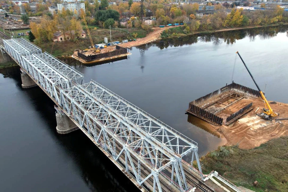 Строительство западного моста в твери