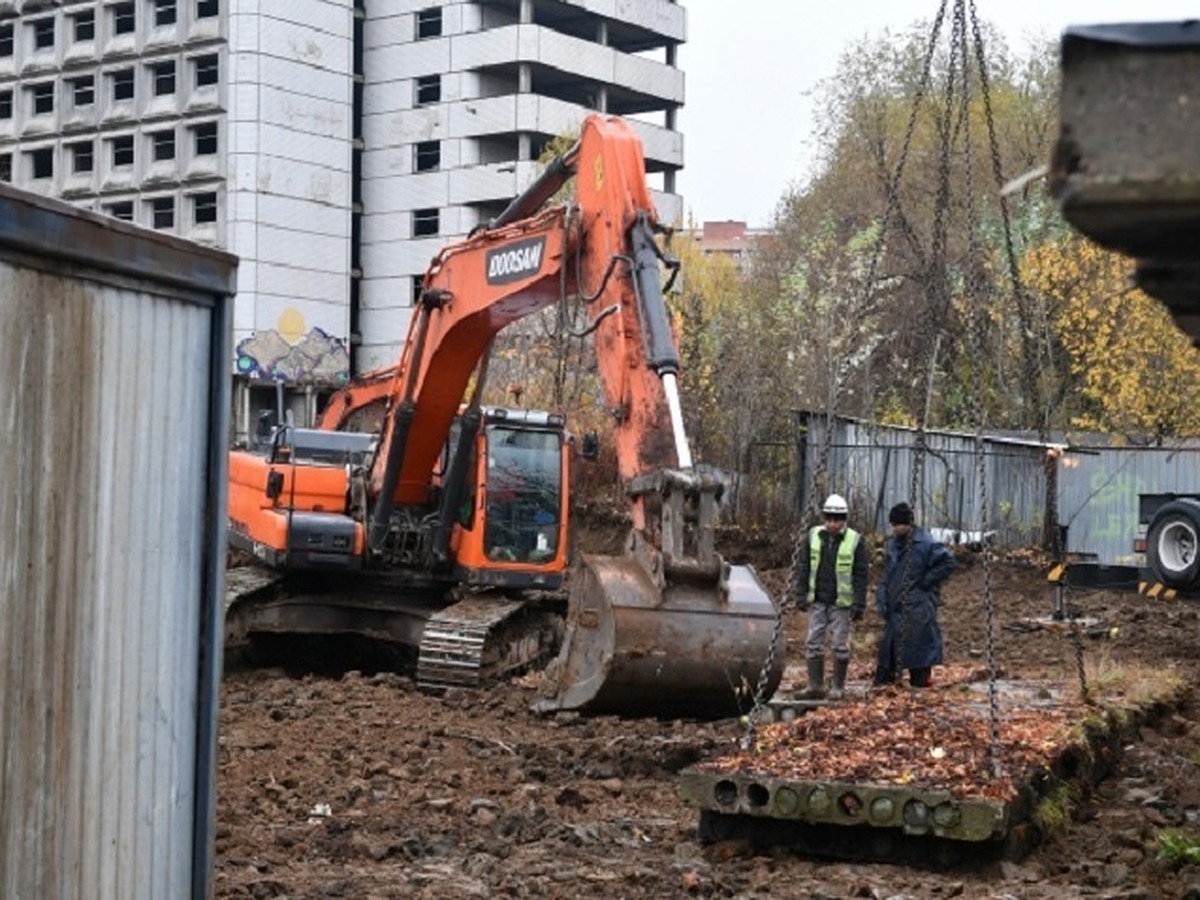 В Кировском районе Казани снесут многоквартирный дом, который признали  аварийным - KP.RU