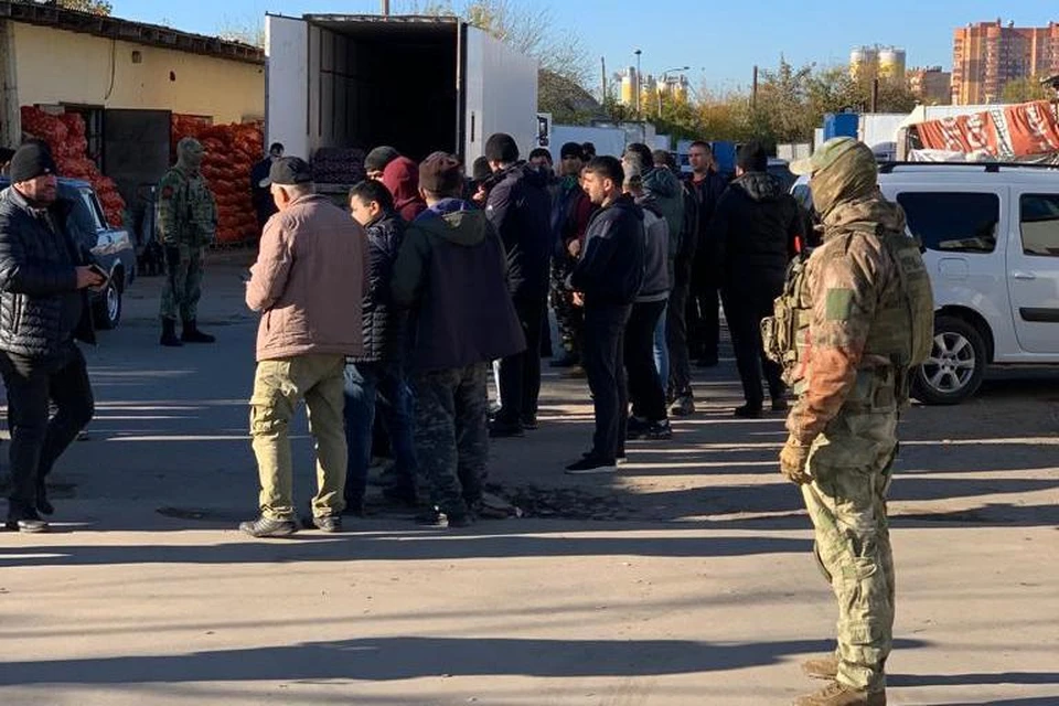 В ходе рейдов по соблюдению миграционного законодательства в Рязани полиция выявила 290 нарушений и возбудила 14 уголовных дел.