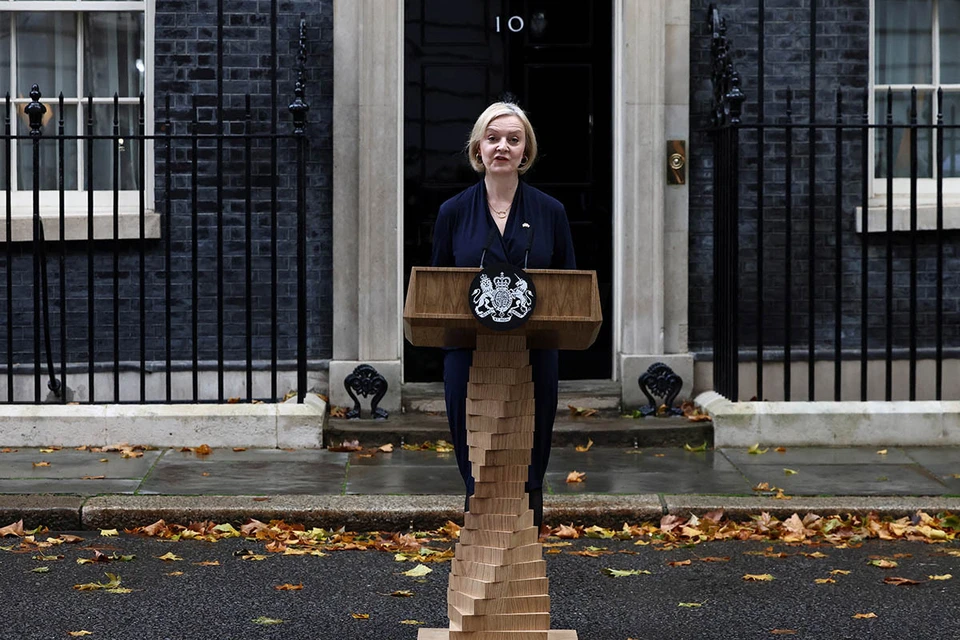 Премьер-министр Великобритании Лиз Трасс объявила о своей отставке.