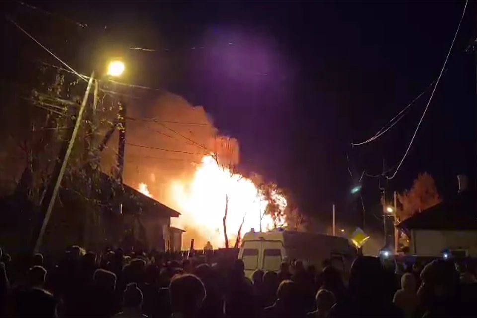 Видео крушения самолета Су-30 в Иркутске 23 октября 2022 года сняли очевидцы