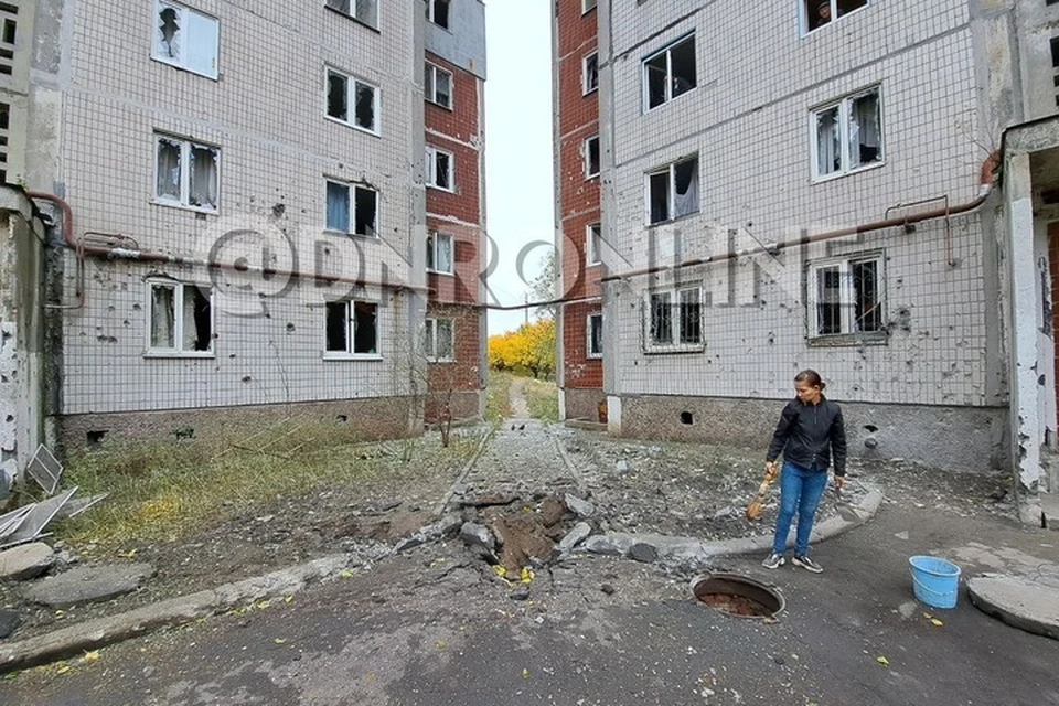 Последствия артударов по поселку Бирюзова в Донецке. Фото: ДНР Онлайн