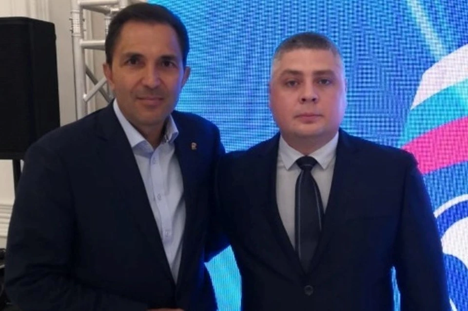 Александру Понажаеву вручен мандат депутата Сахалинской областной Думы от партии «Единая Россия». Фото Александр Понажаев