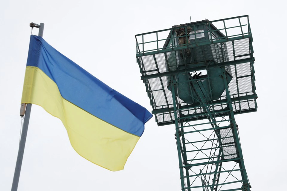Украинские военные превращают Запорожье в укрепрайон и готовят город к уличным боям.