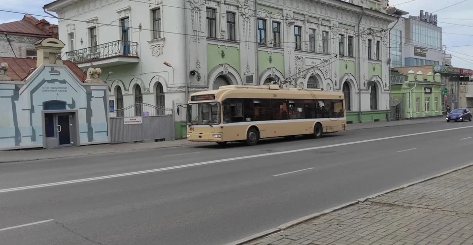 Новая схема движения понадобилась из-за неудобства выезда троллейбусов из кармана.