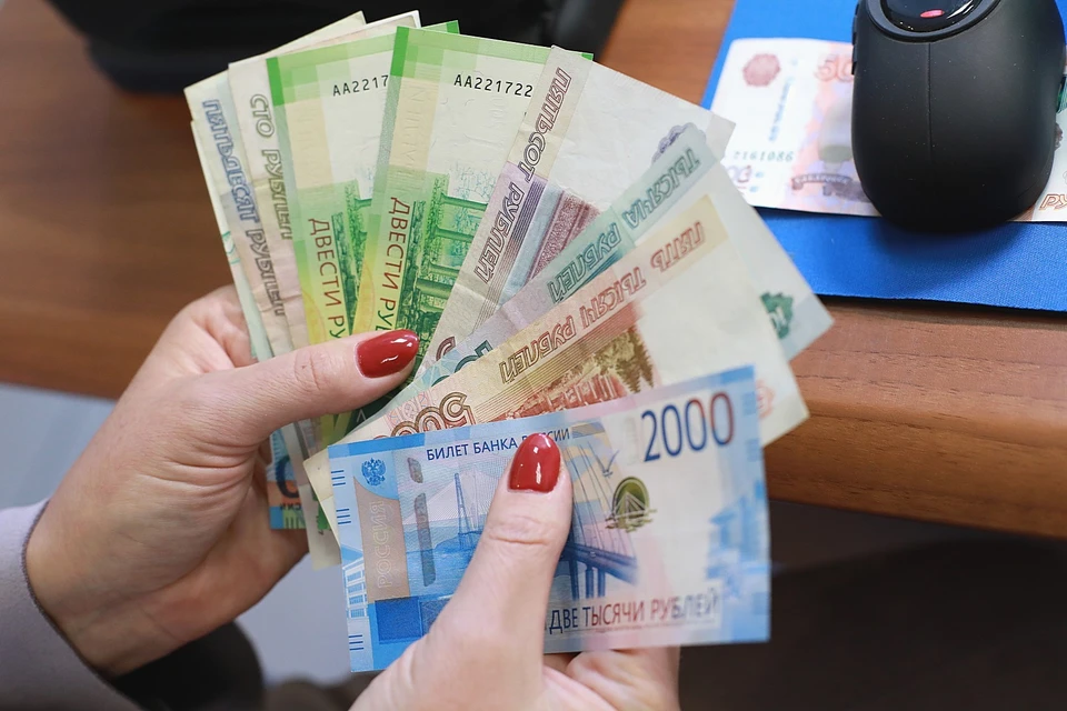 За попытку дать взятку под суд пойдут две 22-летние студентки