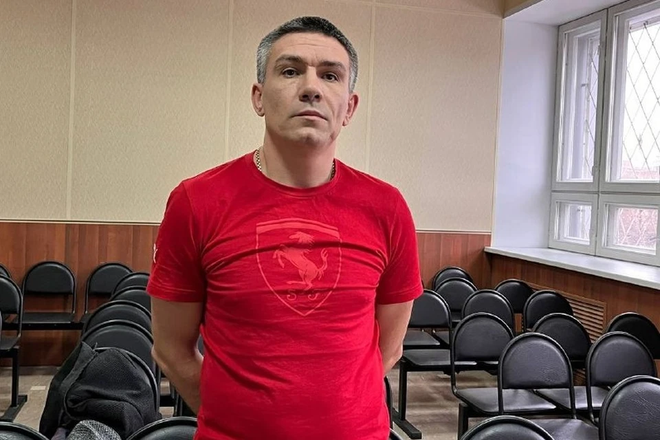 Инвалида Владимира Крюкова, которого обвинили в убийстве мужчины, оправдали в Новосибирске.