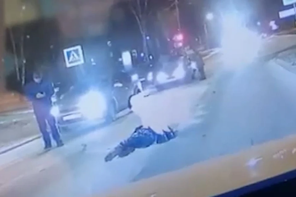 Момент наезда на подростка попал на камеру видеорегистратора. Фото: стоп-кадр из видео Светланы Брусенко