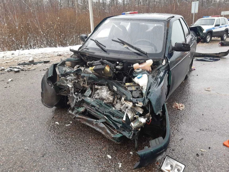 В ДТП получили травмы водитель и пассажиры "ВАЗ"