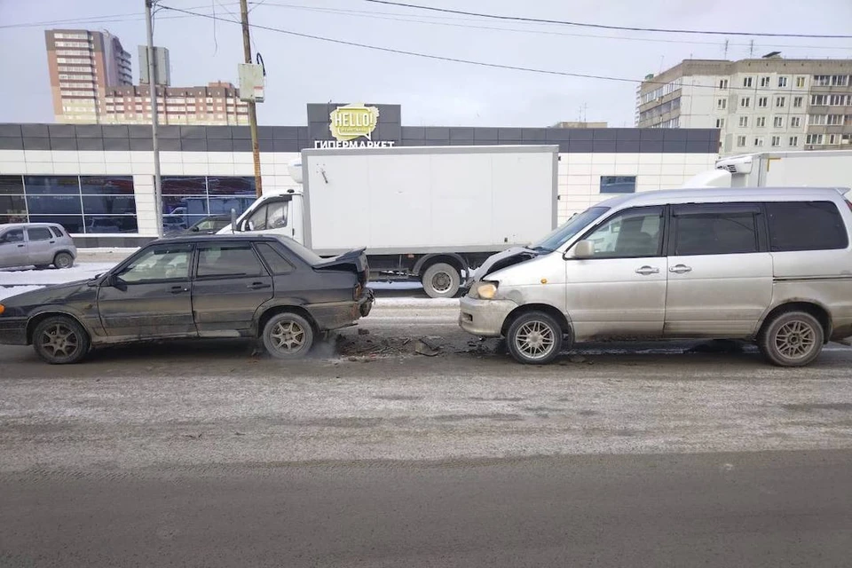 Пострадавшего мальчика с травмами доставили в больницу. Фото: Госавтоинспекция по Новосибирску
