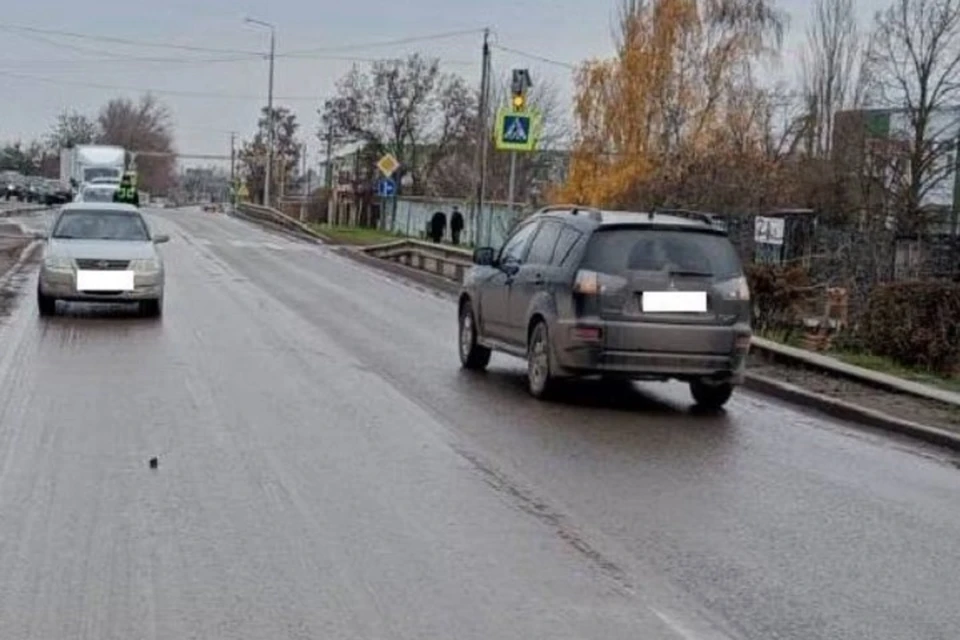 Сейчас сотрудники полиции выясняют обстоятельства случившегося. Фото: отдел пропаганды УГИБДД