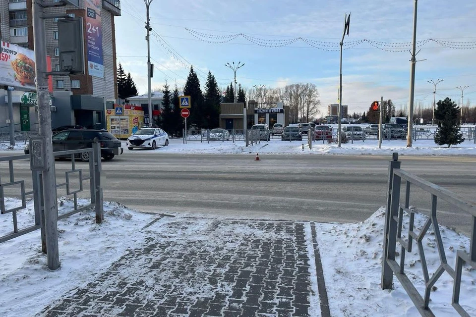 Автомобиль марки «Субару» сбил 10-летнего пешехода в Бердске. Фото: Госавтоинспекция НСО