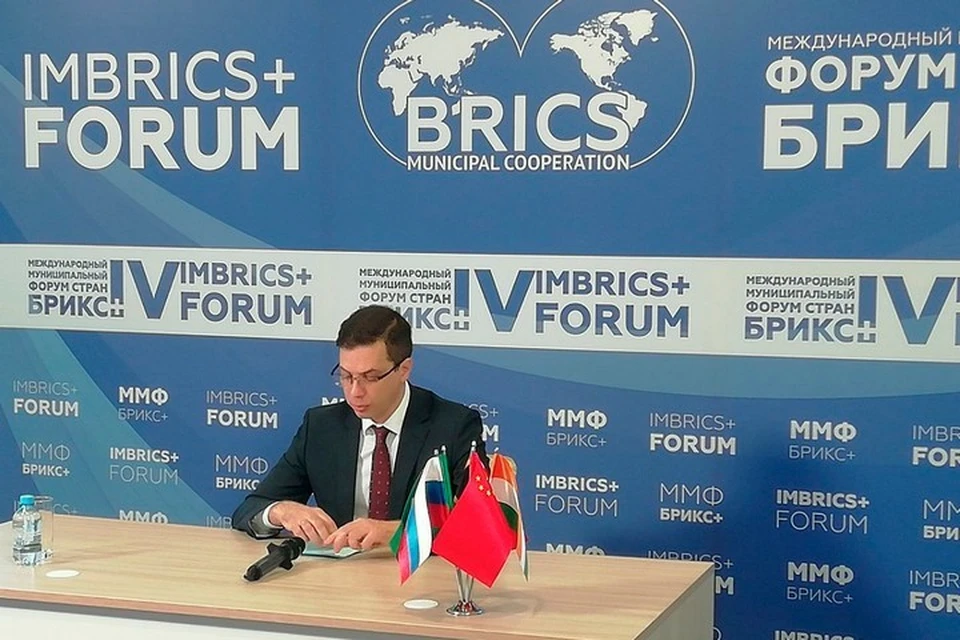 Глава Нижнего Новгорода Юрий Шалабаев и первый заместитель мэра народного правительства города Харбин Цзян Чуаньхай подписали меморандум о взаимопонимании между городами