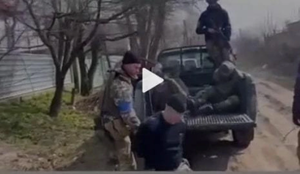 Скриншот видео военных преступлений ВСУ