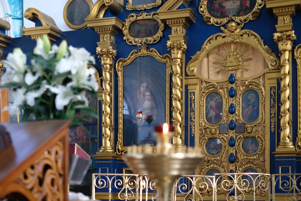 Богадельня была возведена на территории Крестовоздвиженской церкви