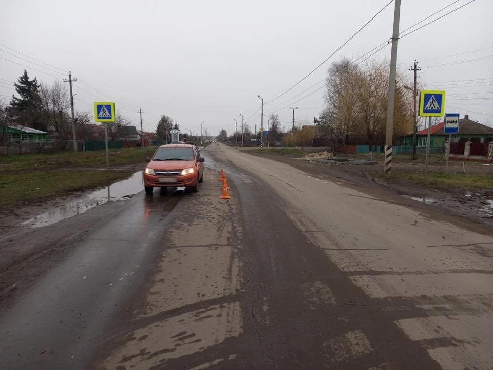 Женщина перебегала дорогу