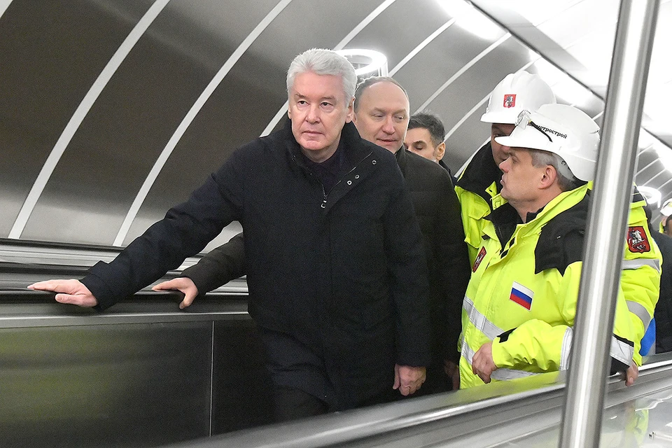 По словам мэра Москвы, открыть пассажирское движение по всему Большому кольцу смогут в начале 2023 года.