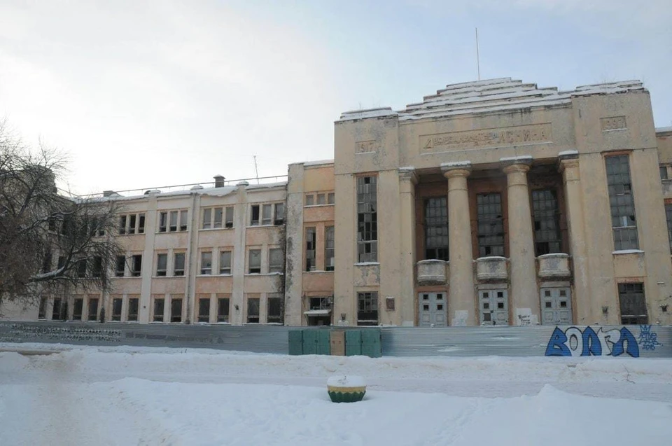 От былого величия здесь не осталось и следа. Фото: Александр Воложанин