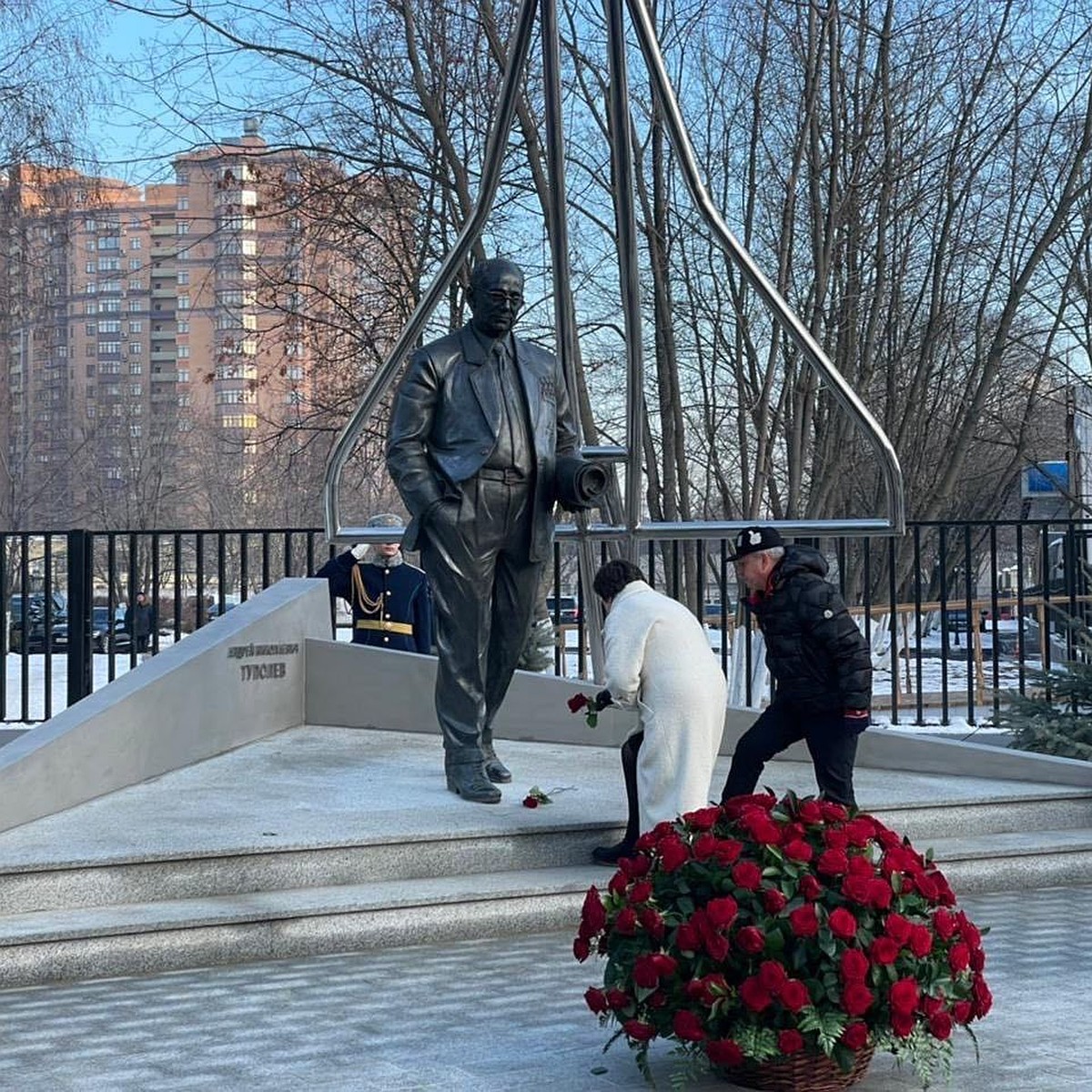 Памятник Туполеву установили в Москве к 100-летию основанного им  конструкторского бюро - KP.RU