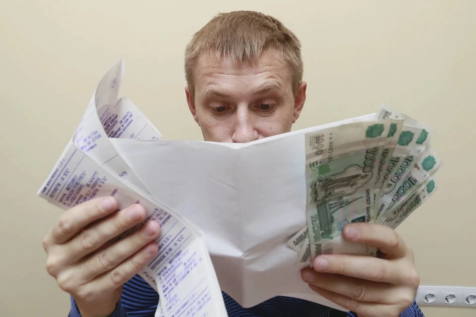В справке отображаются задолженности и переплаты по ЖКУ