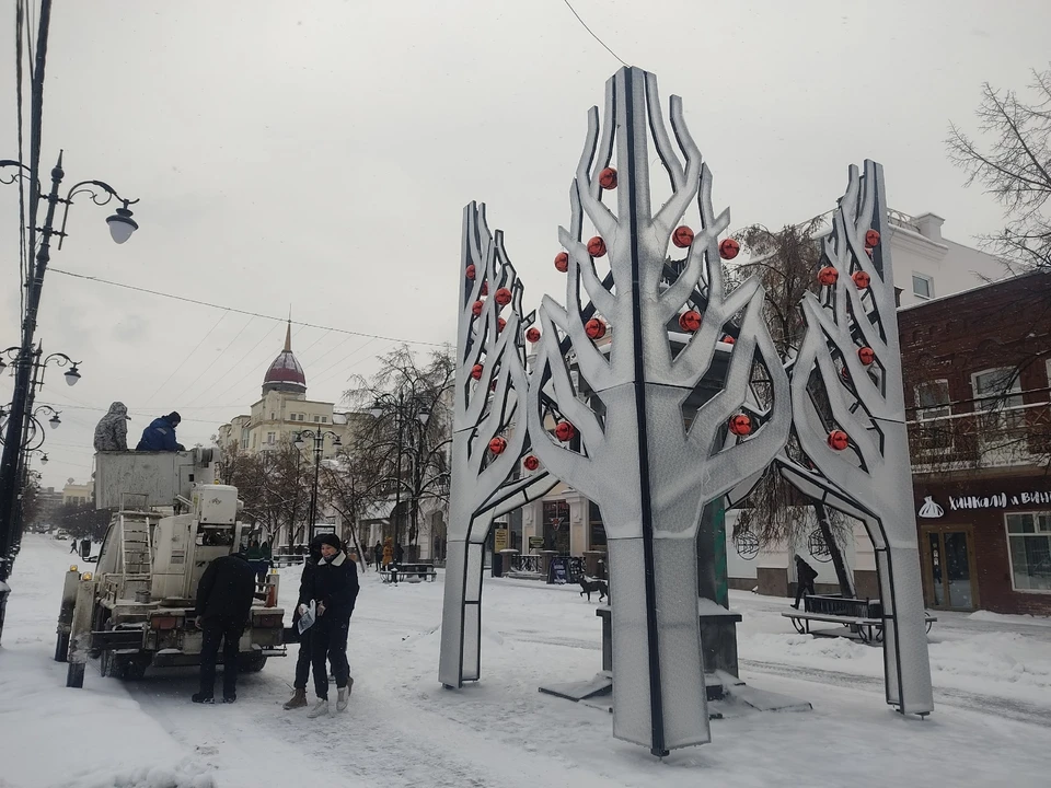 За три недели до Нового года челябинцы уже могут окунуться в праздник