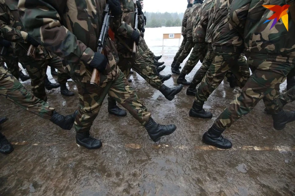 В Совбезе Беларуси предупредили белорусов о перемещении военной техники и личного состава. Снимок используется в качестве иллюстрации.
