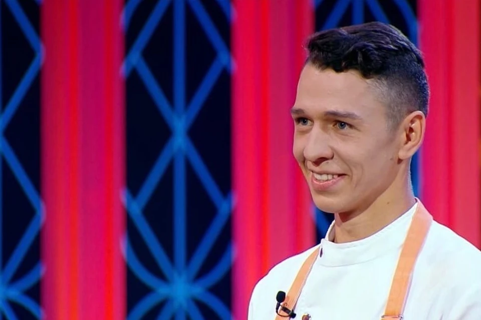 Ильфат своей работой доволен. Фото: стоп-кадр с видео телеканала "Пятница!"