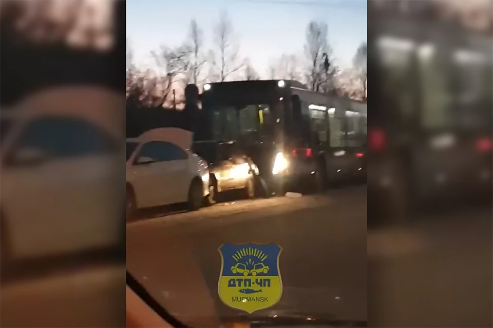 В Росляково 7 декабря произошло массовое ДТП. Фото: скриншот видео