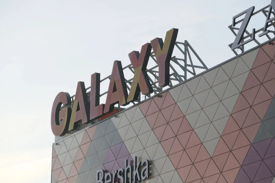Вывеска Bershka пока ещё висит