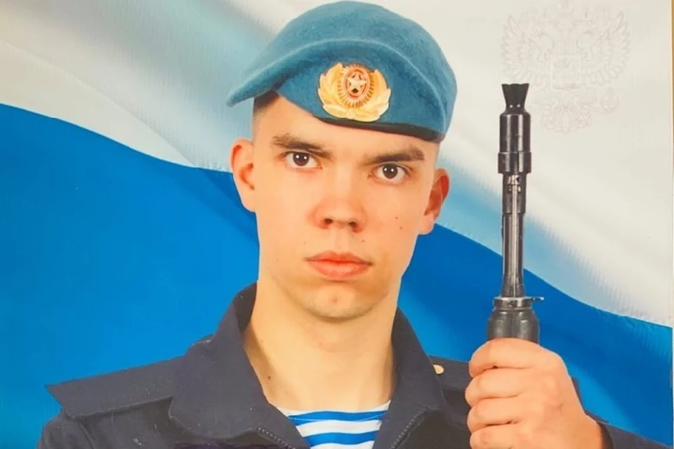 Молодой человек был выпускником школы Фрунзенского района Петербурга.